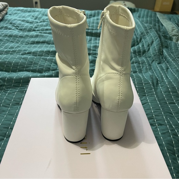 Madden Girl White Ankle Boots - Picture 3 of 4